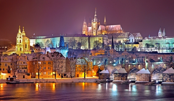 accessible-city-breaks-accessible-holidays-enable-holidays-find-the-winter-city-break-for-you-accessible-city-break-destinations-winter-prague-accessible-prauge-skyline-view